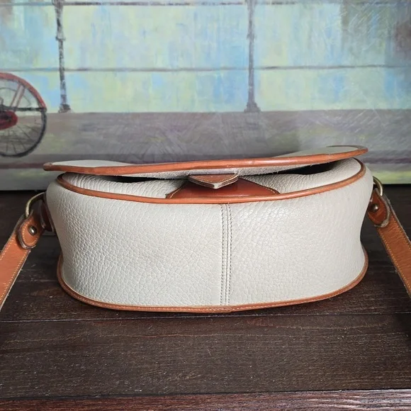 Dooney and Bourke vintage equestrian style bag